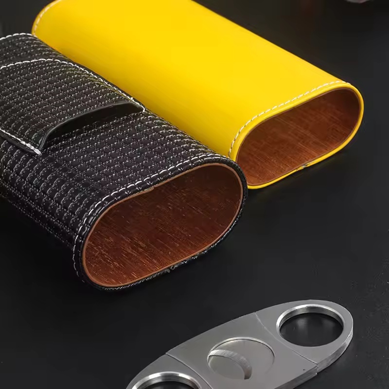 Humidor Portatile in Pelle con - Premium Cigar Case recensione e prezzo