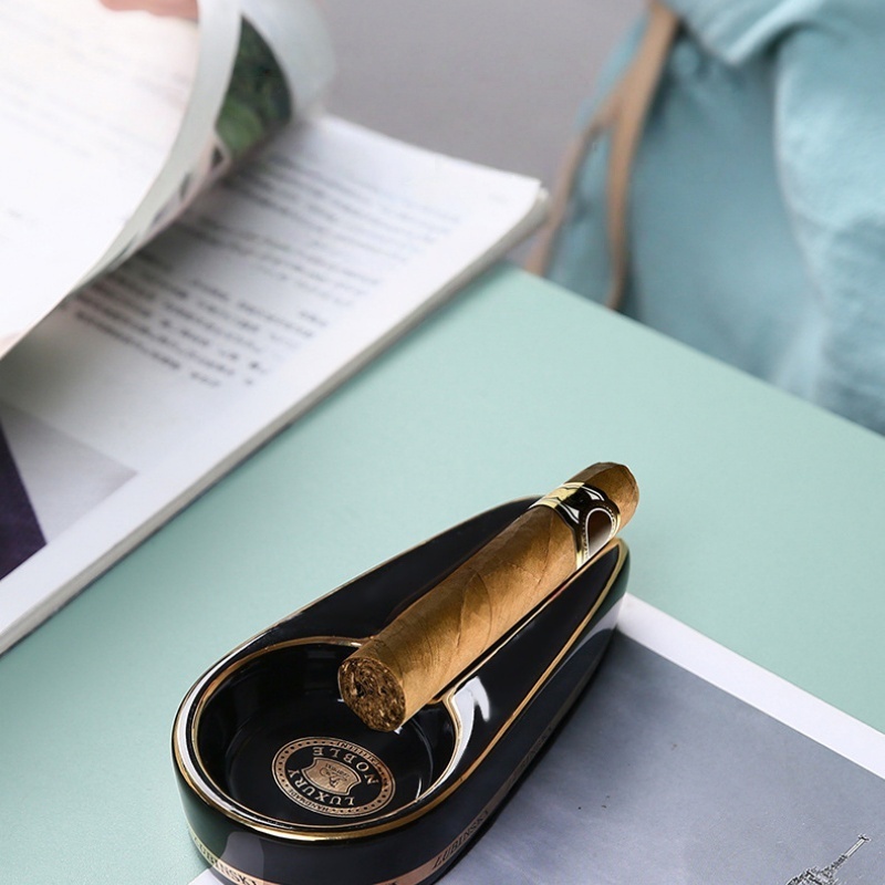 Posacenere in Ceramica Europea - Premium Cigar Case recensione e prezzo
