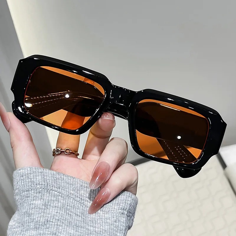 Nuovi occhiali da sole rettang - Designer Sunglasses recensione e prezzo