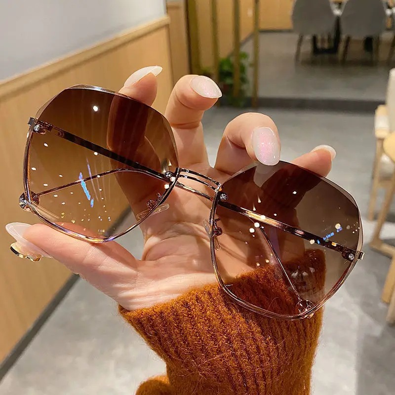 Occhiali da Sole in Metallo Po - Designer Sunglasses recensione e prezzo