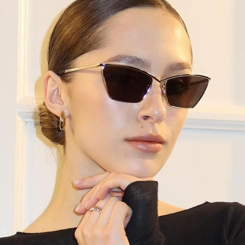 Nuovi Occhiali da Sole in Meta - Sunglasses Uv400 recensione e prezzo